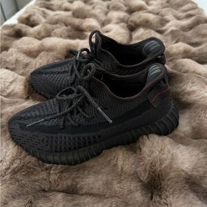 Yeezy Boost 350 V2 “Black Non Reflective”
